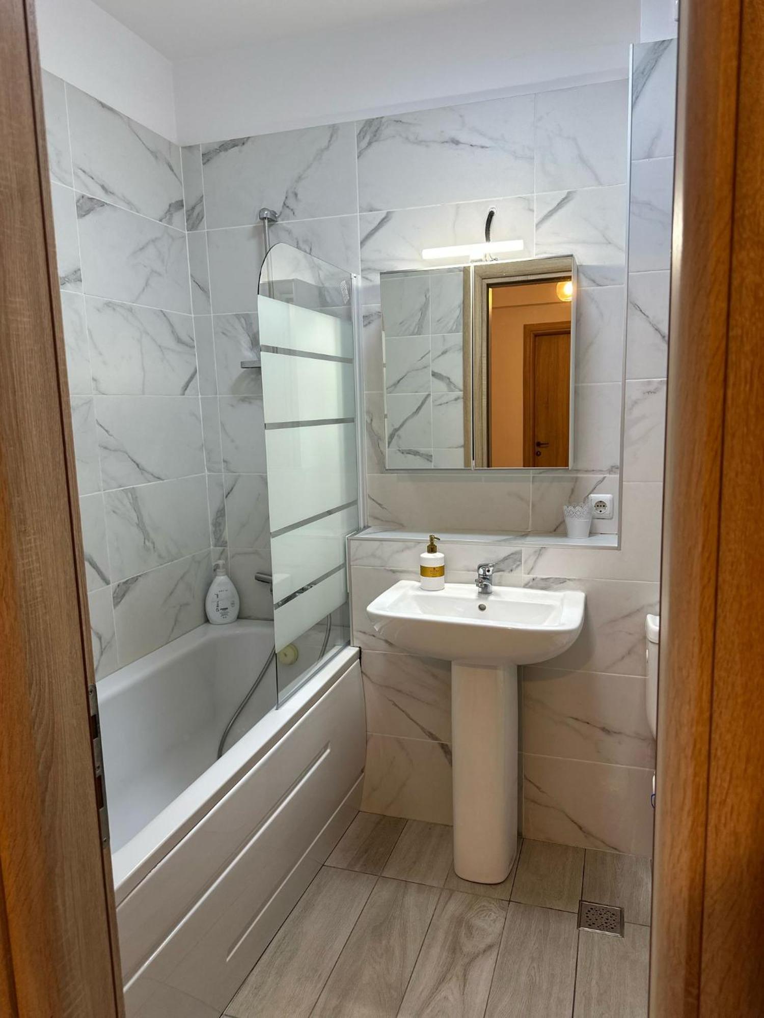 Alex Mnl Lux Apartment 2 Free Parking Бухарест Екстер'єр фото